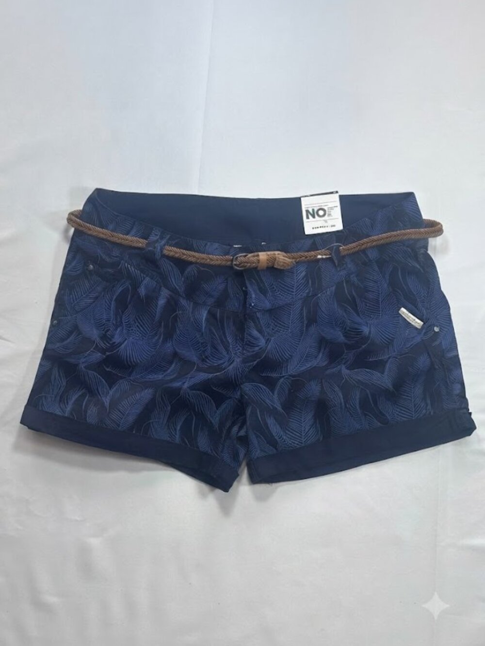 Ragwear Blue Tropical Leaf Print Cuffed Shorts with Belt Size 31-NWT
